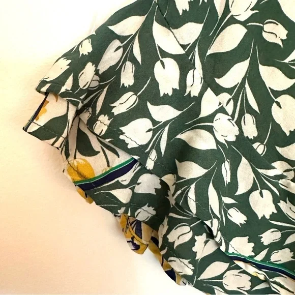 Democracy Floral Short Sleeve Split Hem Top Size Small - Picture 5 of 14